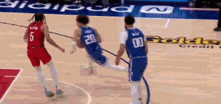 打得郁闷！班顿故意犯规被直接驱逐&三分15中0