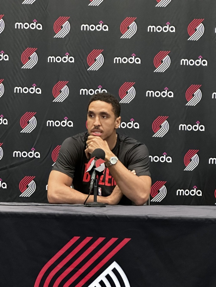 开拓者首季场均15.7分！布罗格登谈未来：一切都未知 喜欢待这里