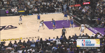 战旧主相当勇猛！巴恩斯迎着追梦后仰躺着射进打停勇士