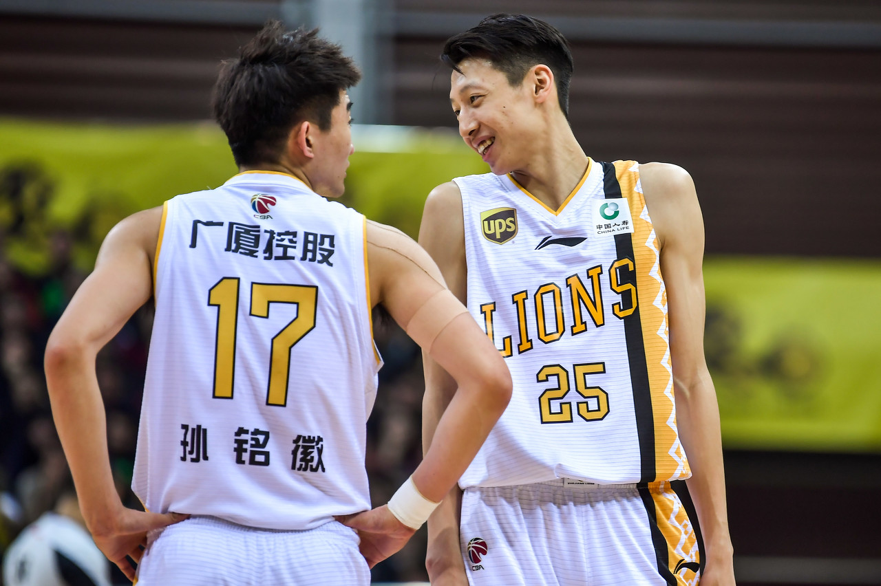 12进8生死战复出！孙铭徽和赵岩昊进入12人大名单 朱俊龙伤缺