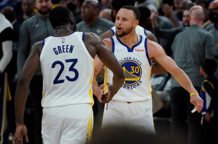 追梦为同一队友送出1000+助攻 自1996-97赛季以来第8人