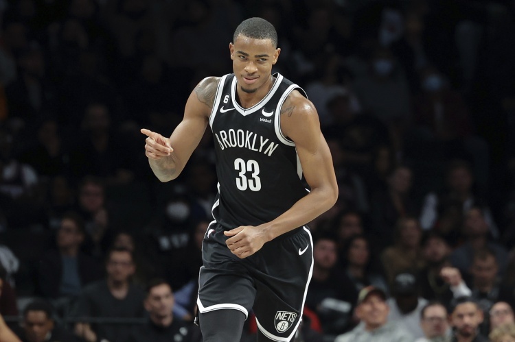 是否与篮网续约？克拉克斯顿：生意就是生意 我必须得权衡利弊