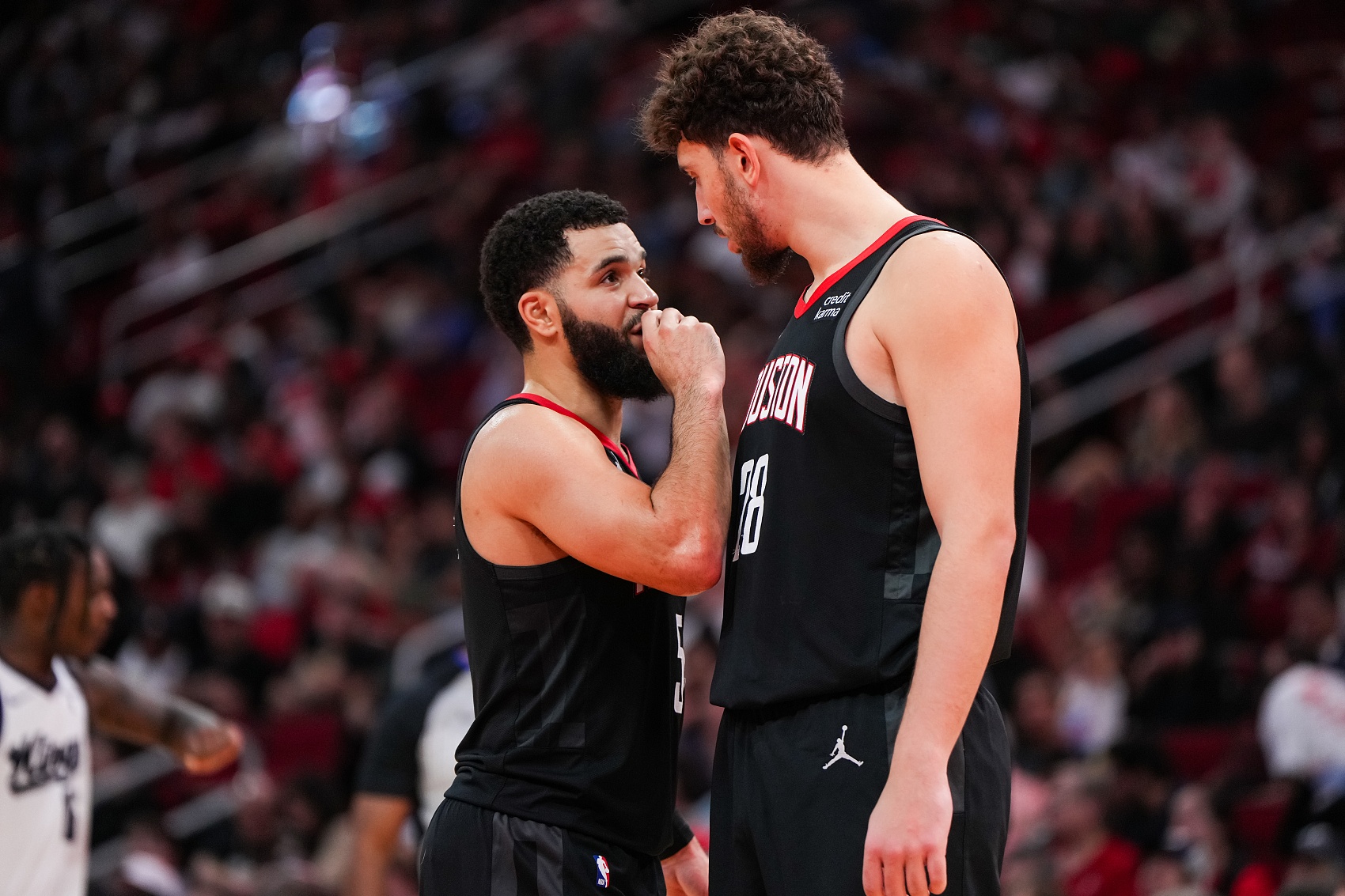 范弗里特：我从第一天就知道来火箭是正确选择 我肩负带队责任