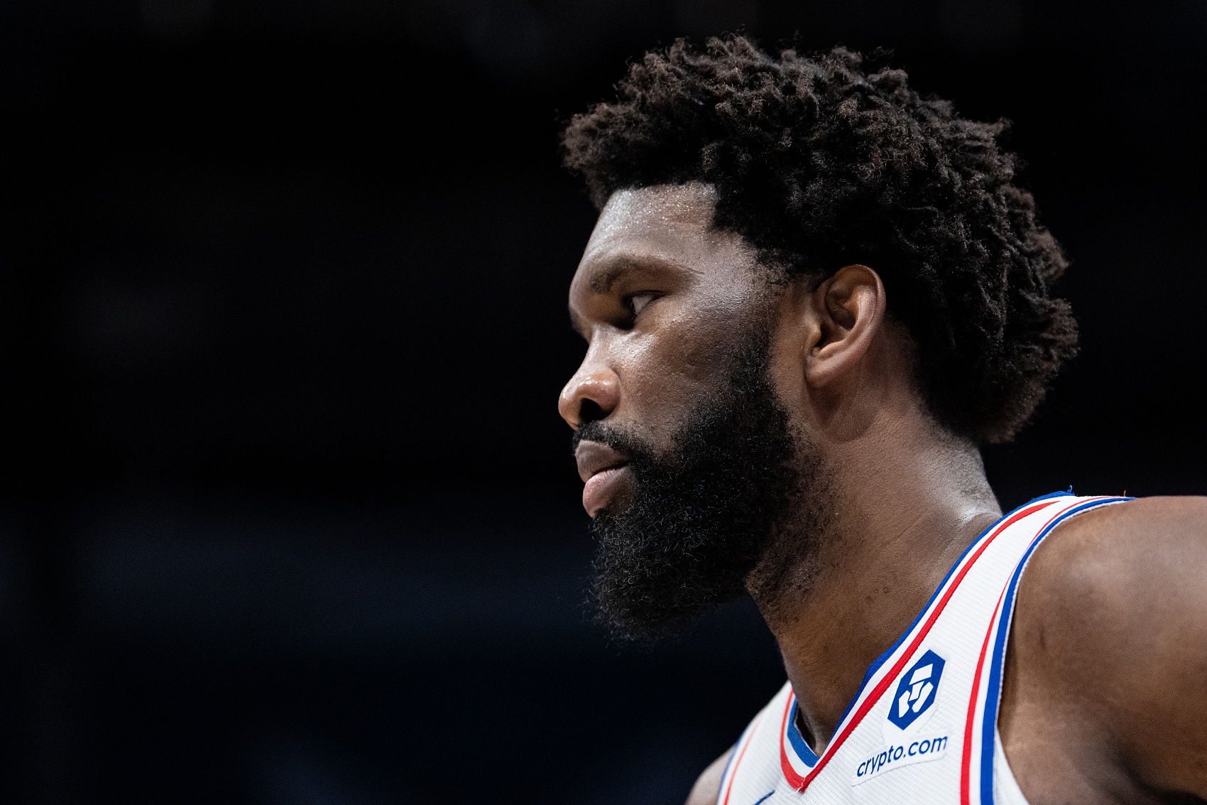 美记：恩比德今天缺阵是预防措施 他预计会出战下一场比赛