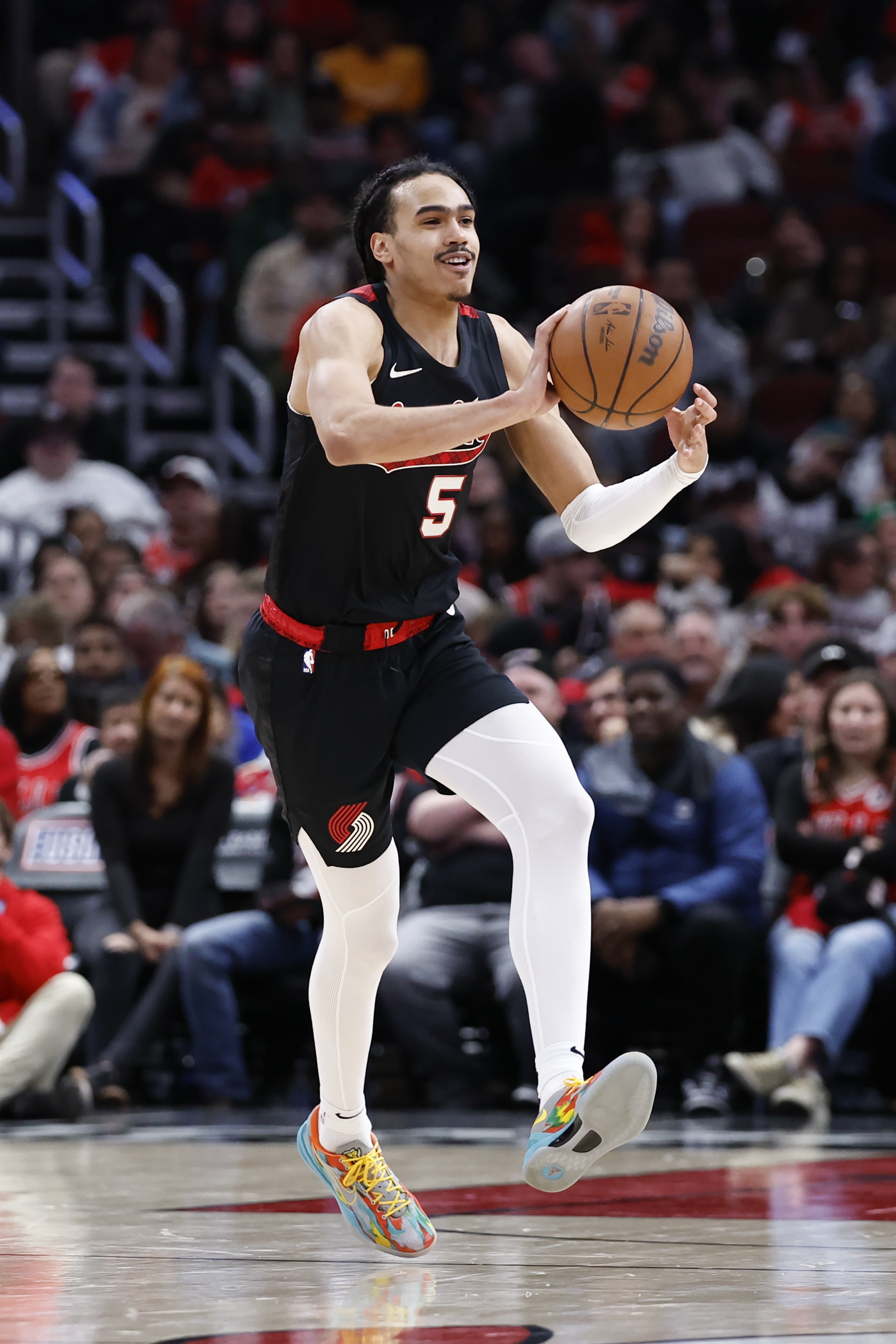 真铁啊！班顿半场17中4&三分球11中0拿到8分 正负值-32