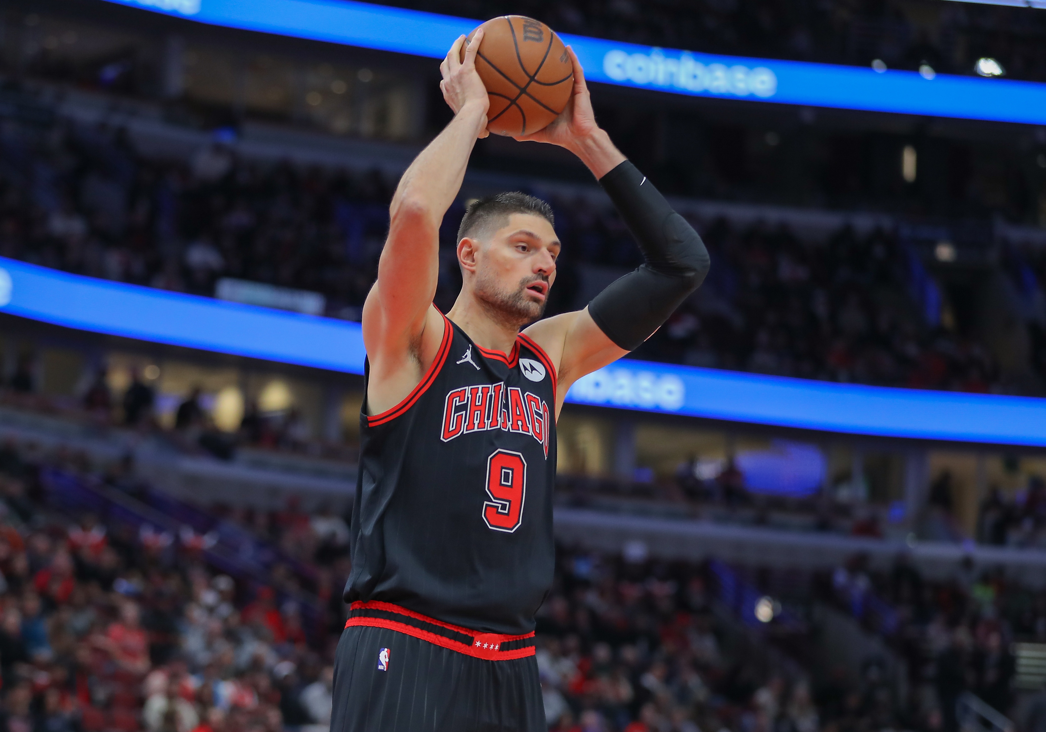 非常高效！武切维奇上半场9中7得到18分7板