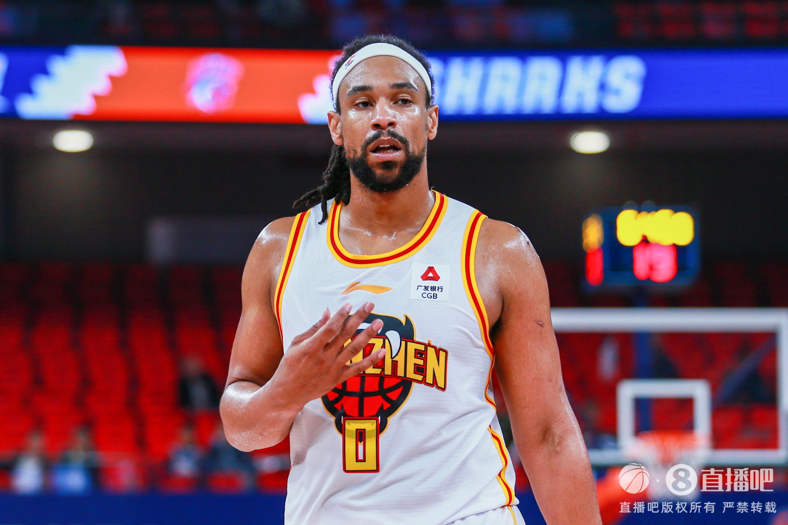 探长：萨林杰让北控内线变“纸老虎” 但辽宁阵容均衡不虚任何队