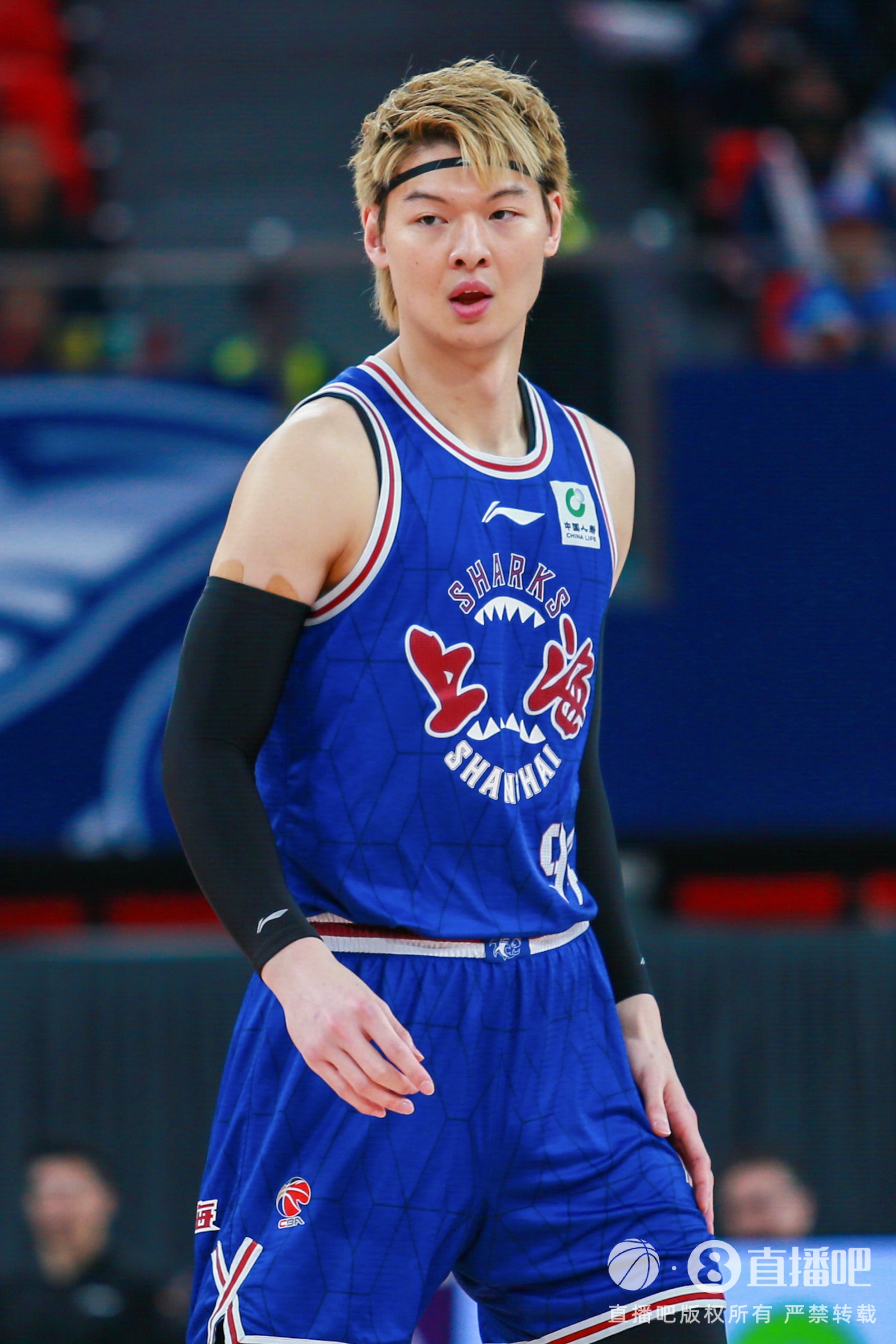 麦穗丰：在CBA范畴内 我觉得王哲林的防守质量还不错