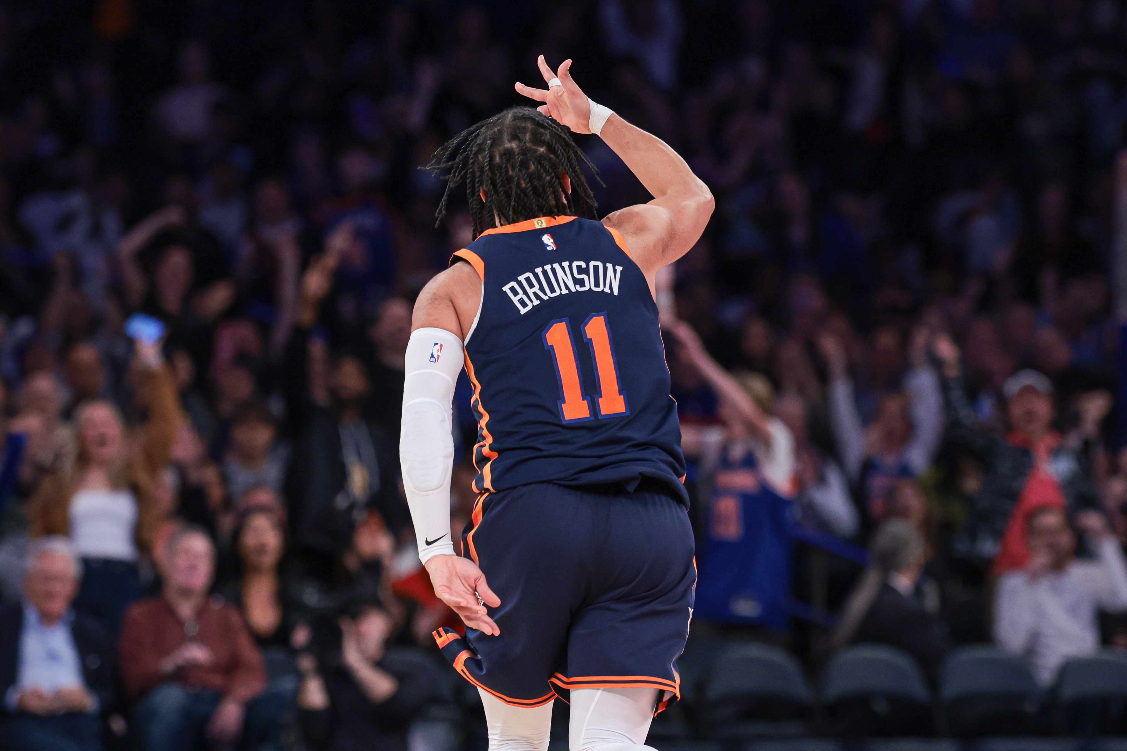 布伦森本赛季第11次单场40+ 追平尤因＆位列队史第二